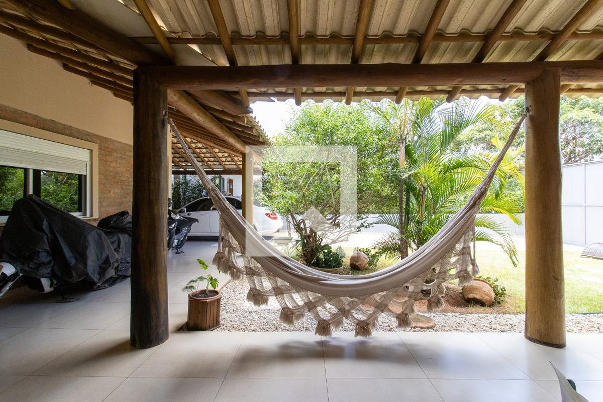 Casa à Venda - Res. Parque dos Alecrins, 3 Quartos,  250 m2 em , Campinas - sp | SoloBR