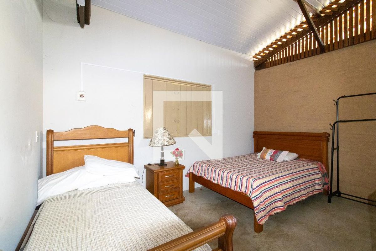 Casa à Venda - Res. Parque dos Alecrins, 3 Quartos,  250 m2 em , Campinas - sp | SoloBR