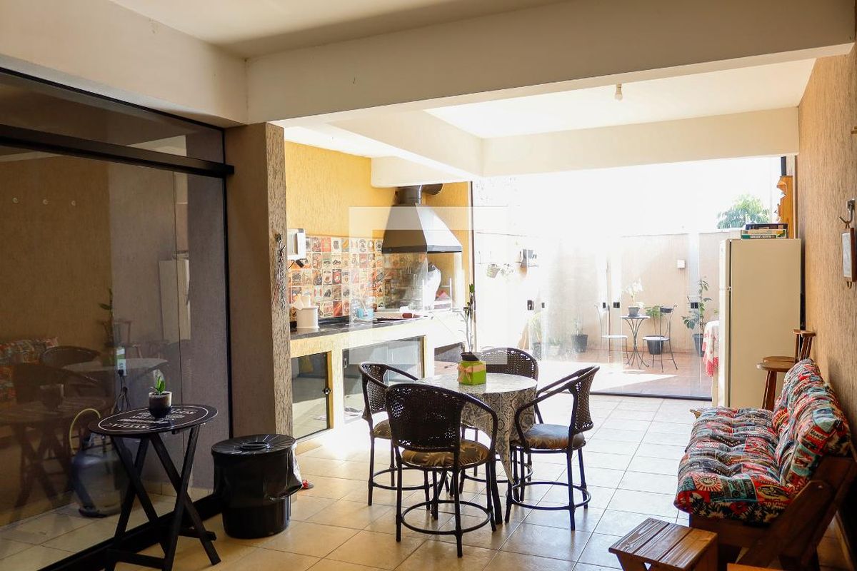 Casa, 4 quartos, 238 m² - Foto 100