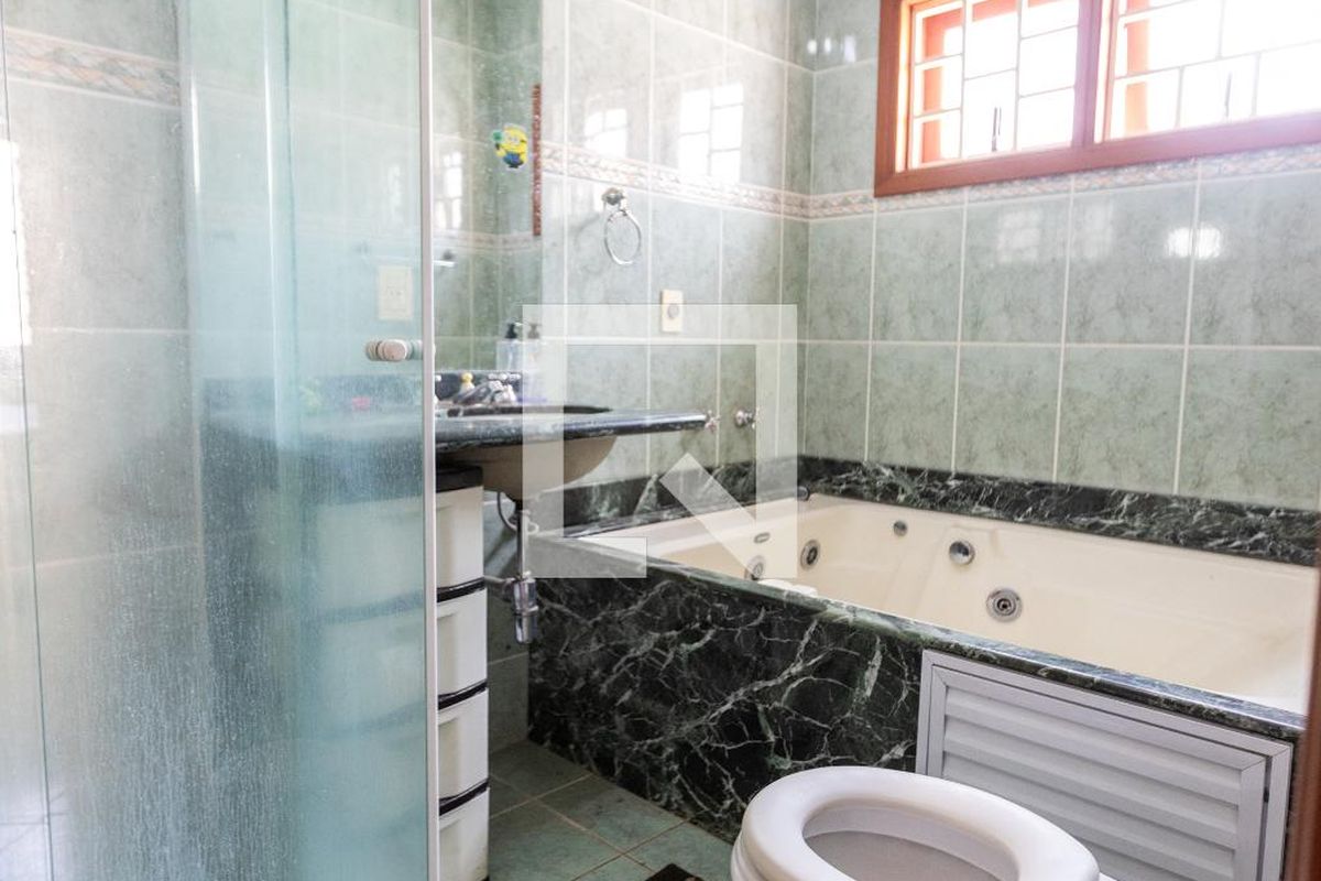 Casa à Venda - Mansões Santo Antônio, 4 Quartos,  350 m2 em , Campinas - sp | SoloBR