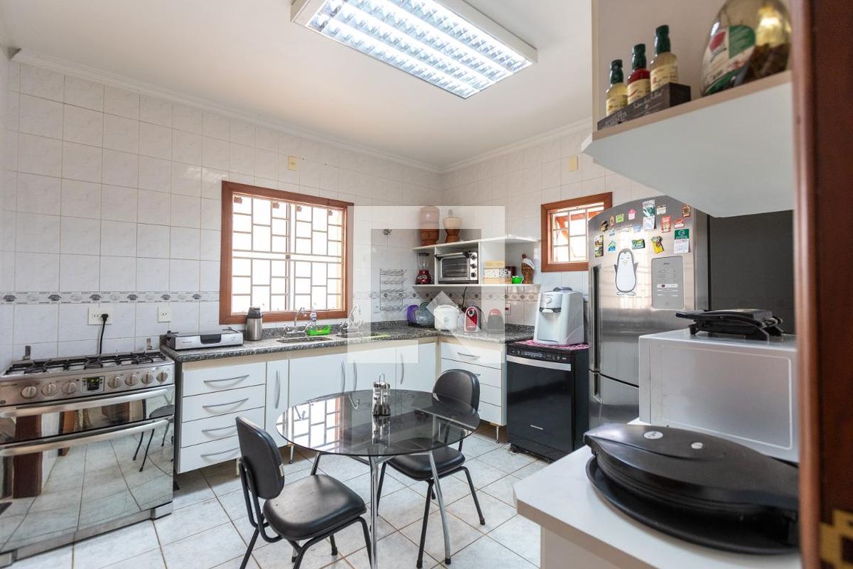 Casa à Venda - Mansões Santo Antônio, 4 Quartos,  350 m2 em , Campinas - sp | SoloBR