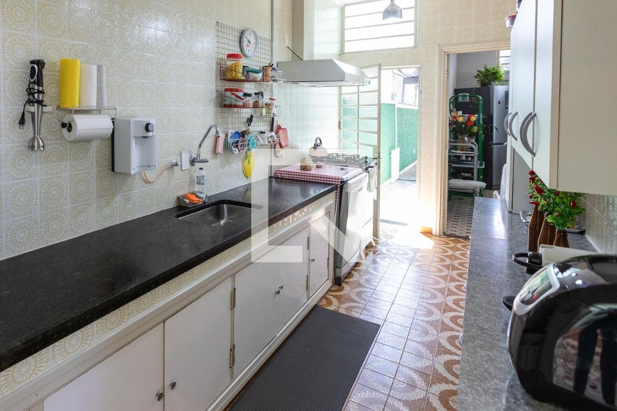 Casa à Venda - Taquaral, 3 Quartos,  360 m2 em , Campinas - sp | SoloBR
