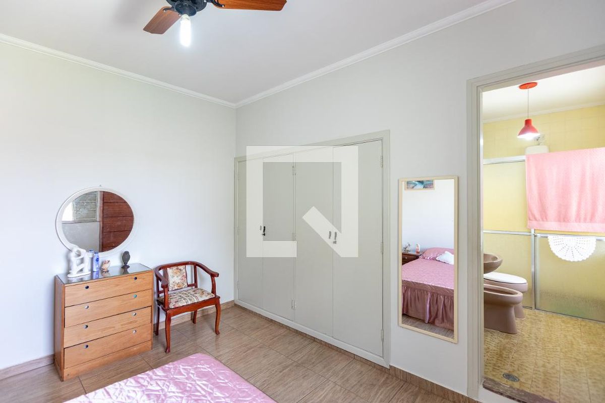 Casa à Venda - Taquaral, 3 Quartos,  360 m2 em , Campinas - sp | SoloBR