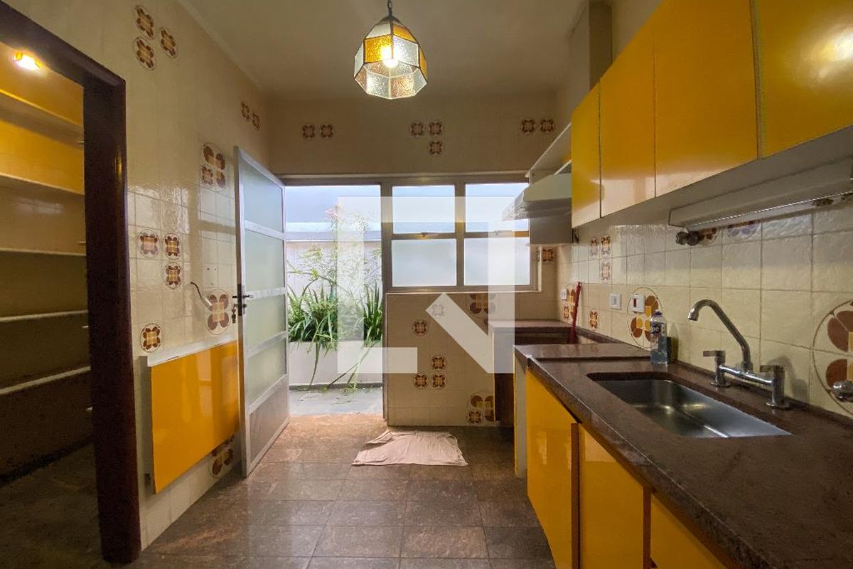 Casa, 6 quartos, 230 m² - Foto 47