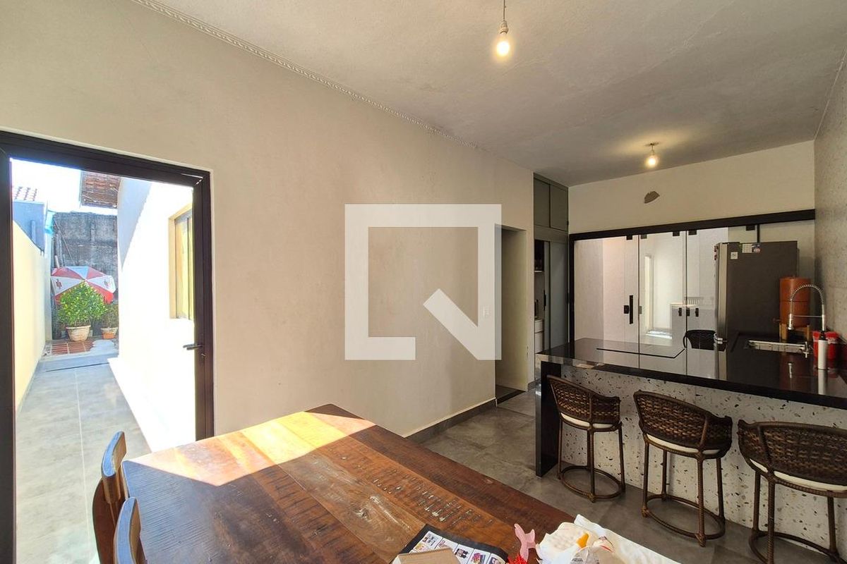 Casa à Venda - Parque Prado, 4 Quartos,  190 m2 em , Campinas - sp | SoloBR