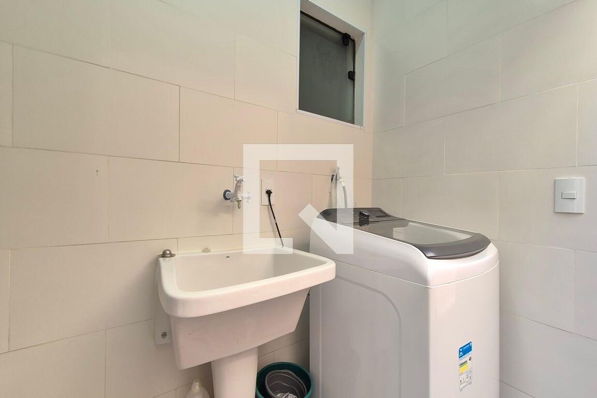 Casa à Venda - Parque Prado, 4 Quartos,  190 m2 em , Campinas - sp | SoloBR