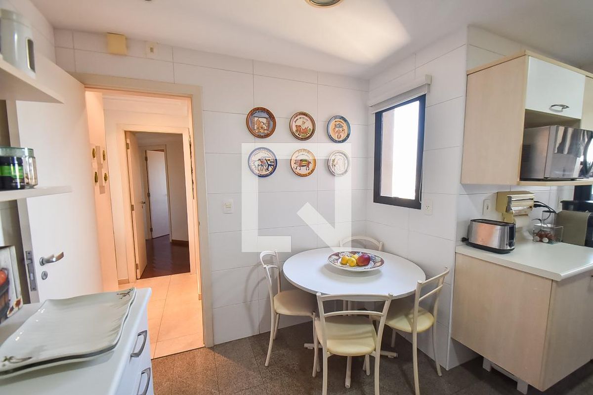 Cobertura, 3 quartos, 230 m² - Foto 44