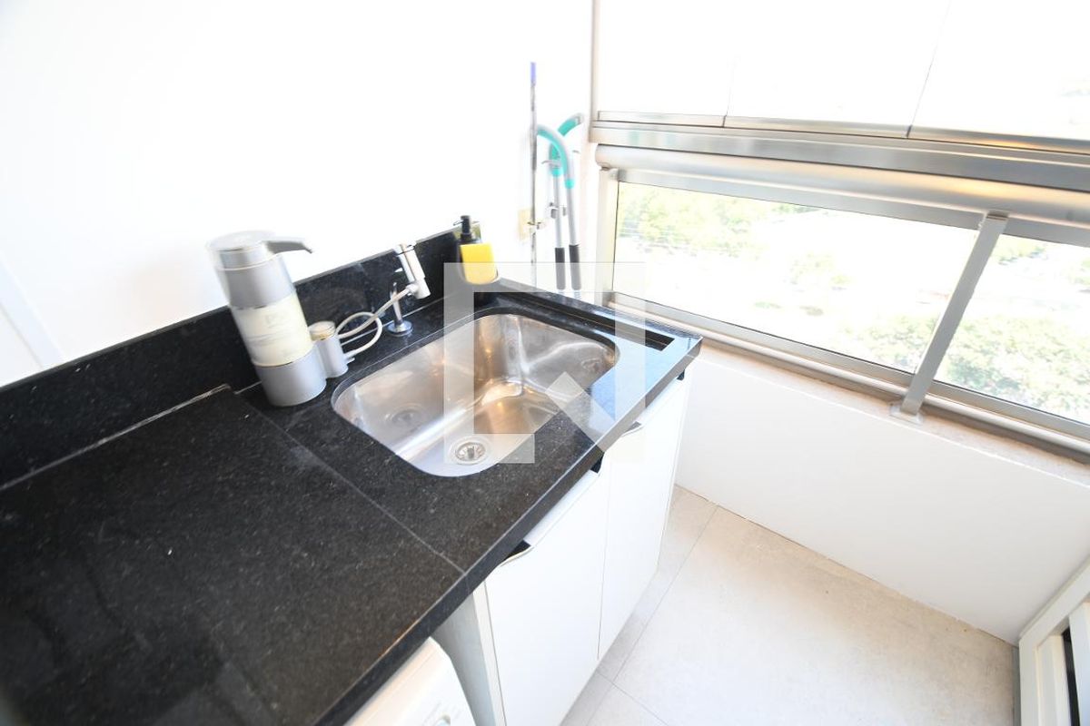 Apartamento à Venda - Cambuí, 1 Quarto,  70 m2 em , Campinas - sp | SoloBR