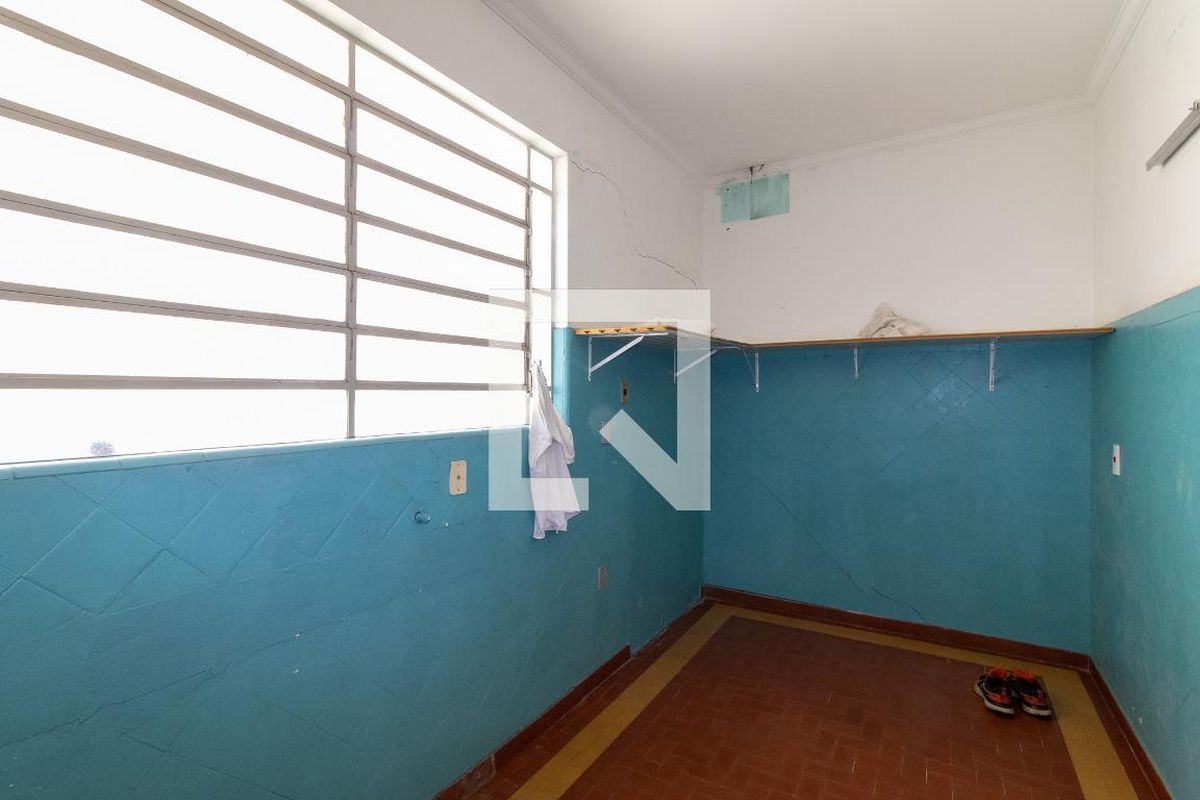 Casa à Venda - Taquaral, 2 Quartos,  500 m2 em , Campinas - sp | SoloBR