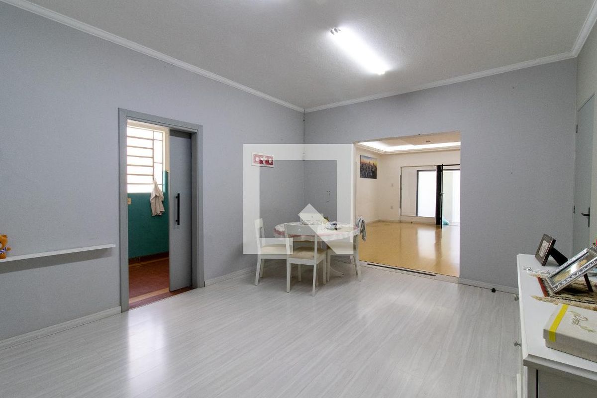Casa à Venda - Taquaral, 2 Quartos,  500 m2 em , Campinas - sp | SoloBR