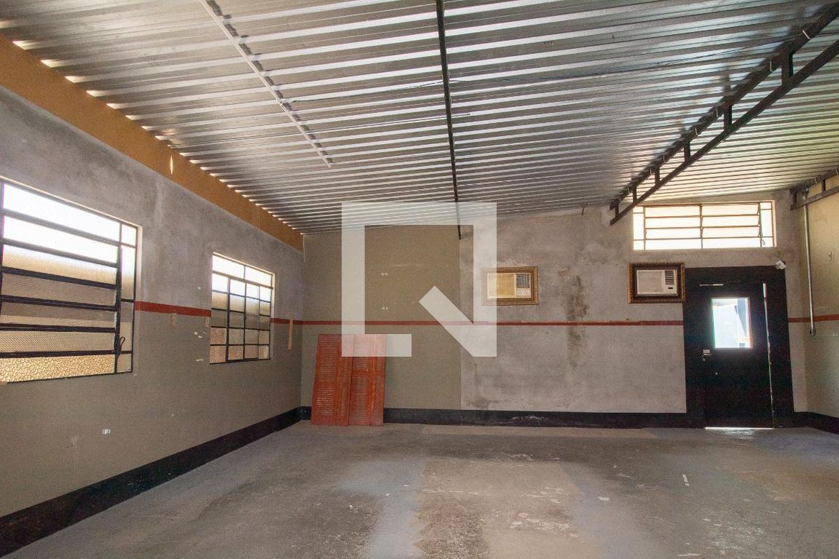 Casa à Venda - Taquaral, 2 Quartos,  500 m2 em , Campinas - sp | SoloBR