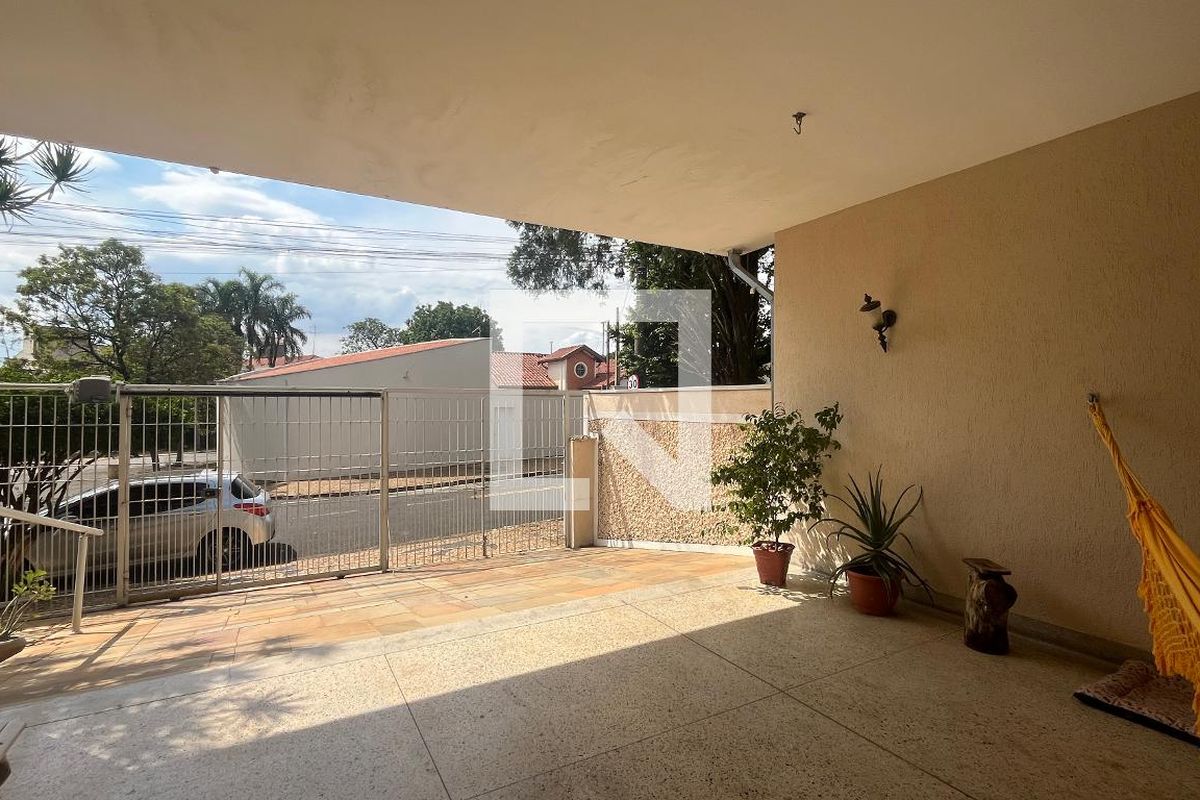 Casa à Venda - Jardim Chapadão, 5 Quartos,  182 m2 em , Campinas - sp | SoloBR