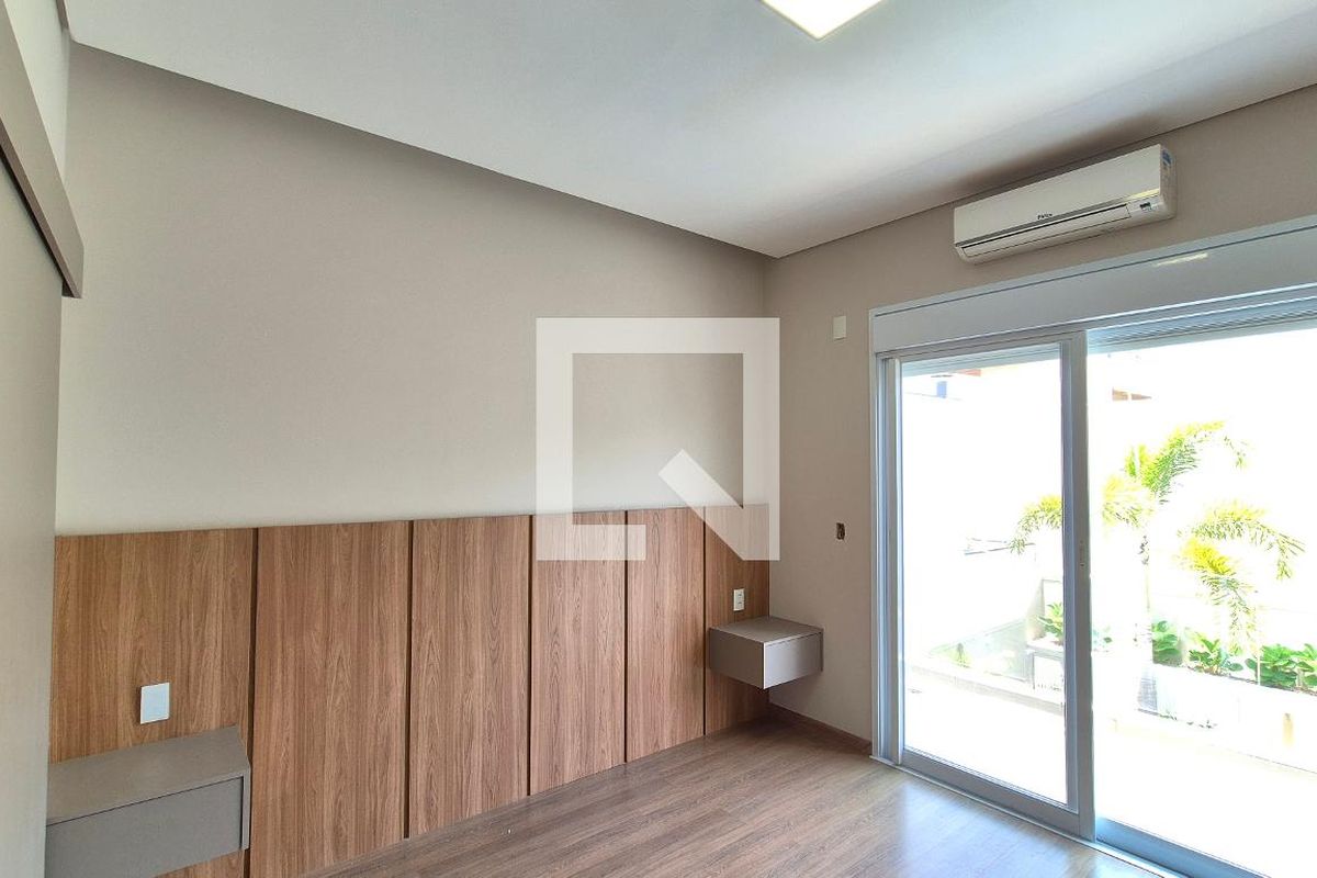 Casa à Venda - Swiss Park, 3 Quartos,  249 m2 em , Campinas - sp | SoloBR