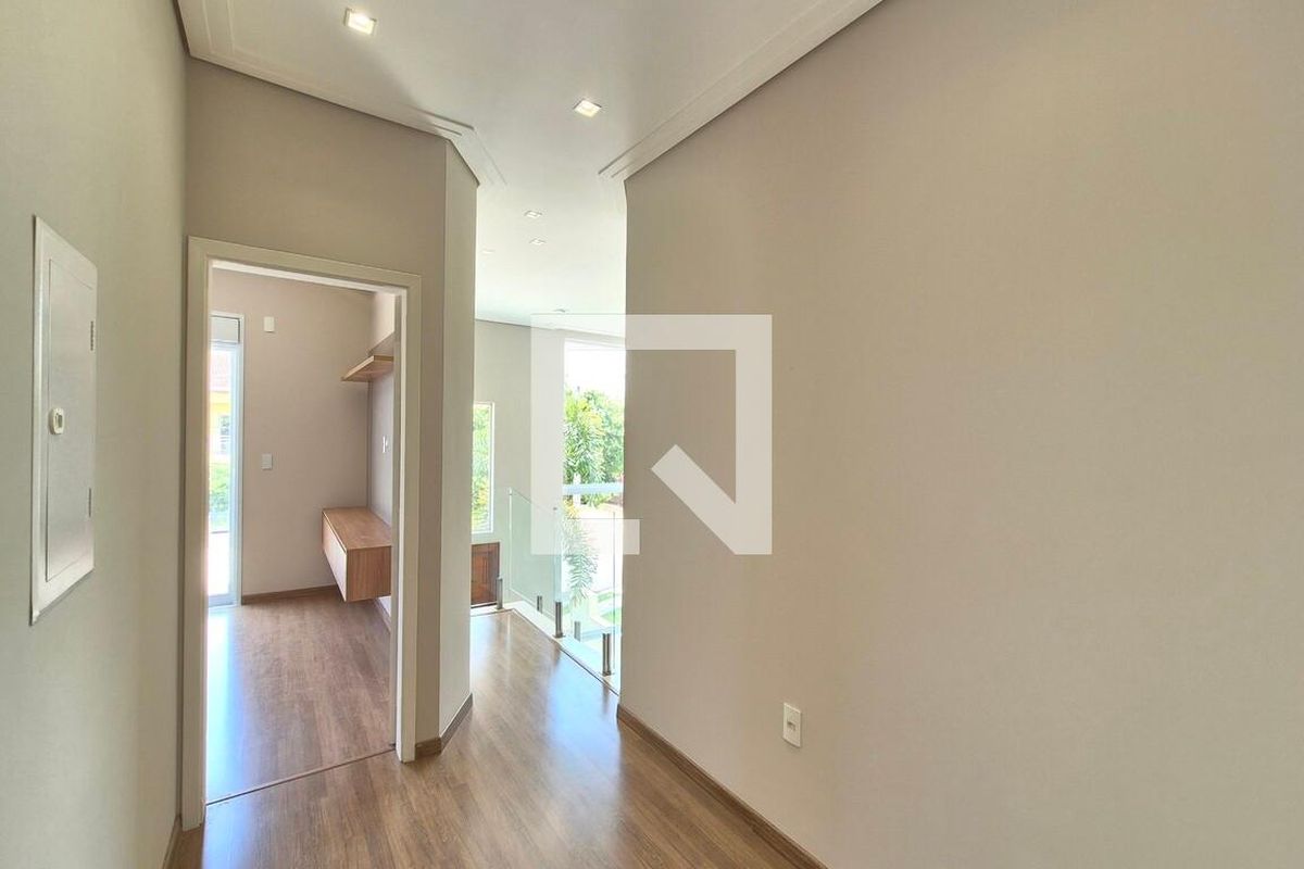 Casa à Venda - Swiss Park, 3 Quartos,  249 m2 em , Campinas - sp | SoloBR