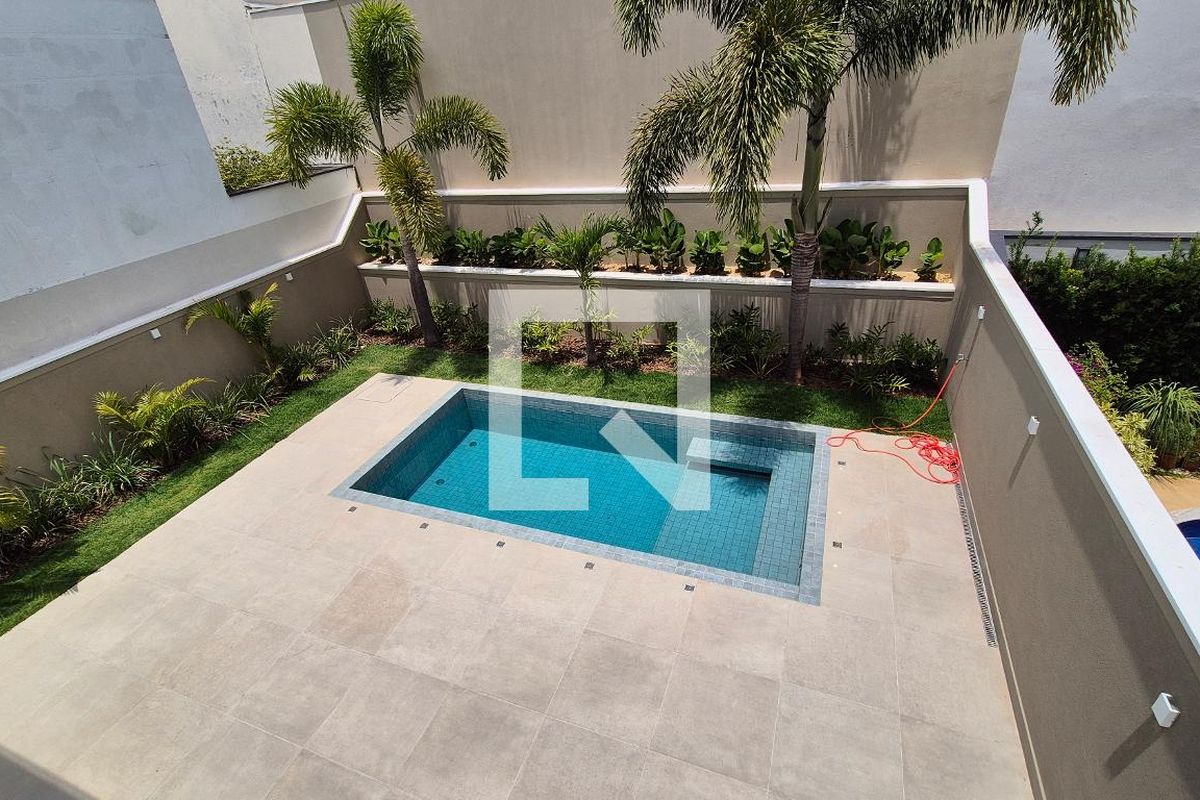 Casa à Venda - Swiss Park, 3 Quartos,  249 m2 em , Campinas - sp | SoloBR