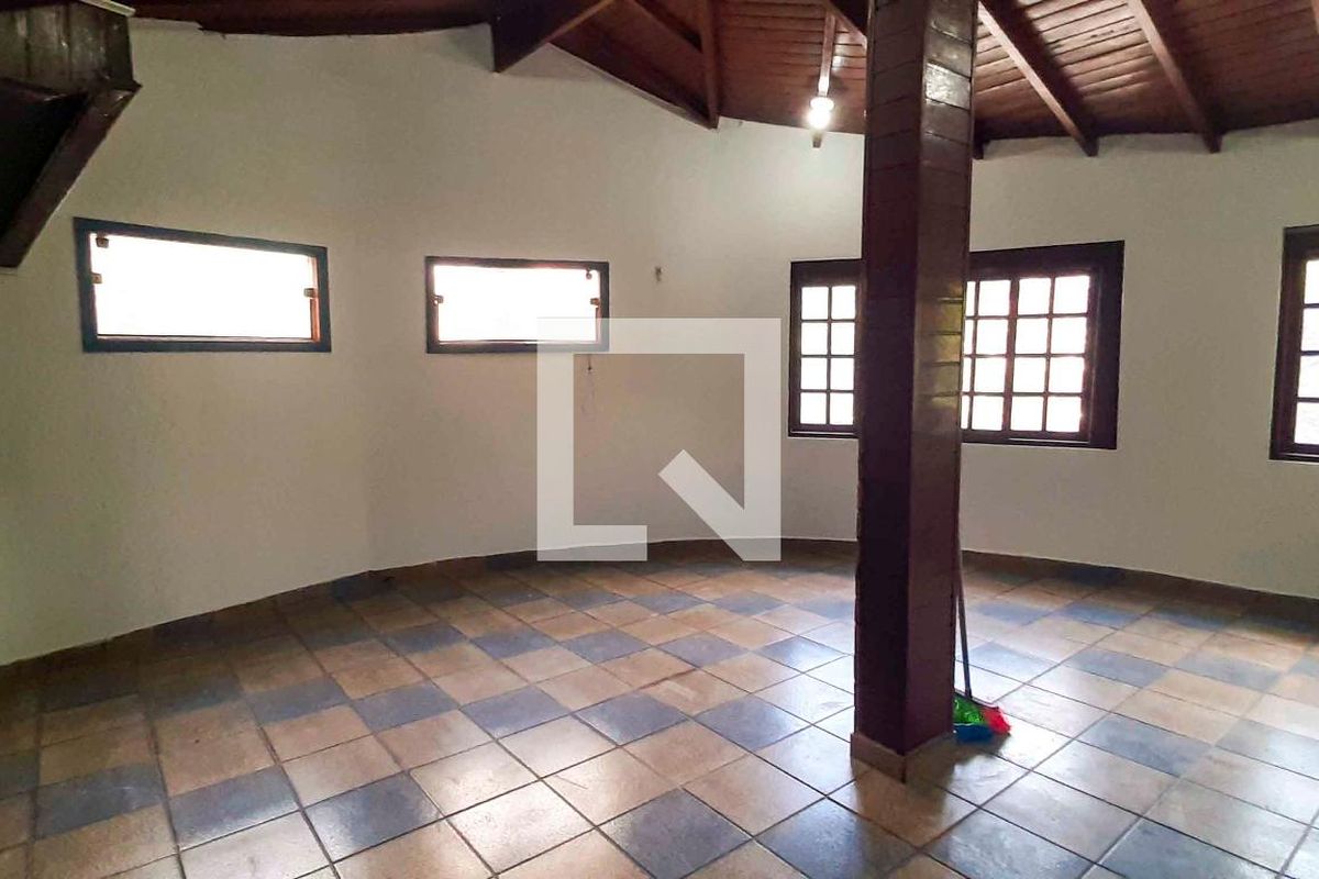 Casa, 3 quartos, 270 m² - Foto 94