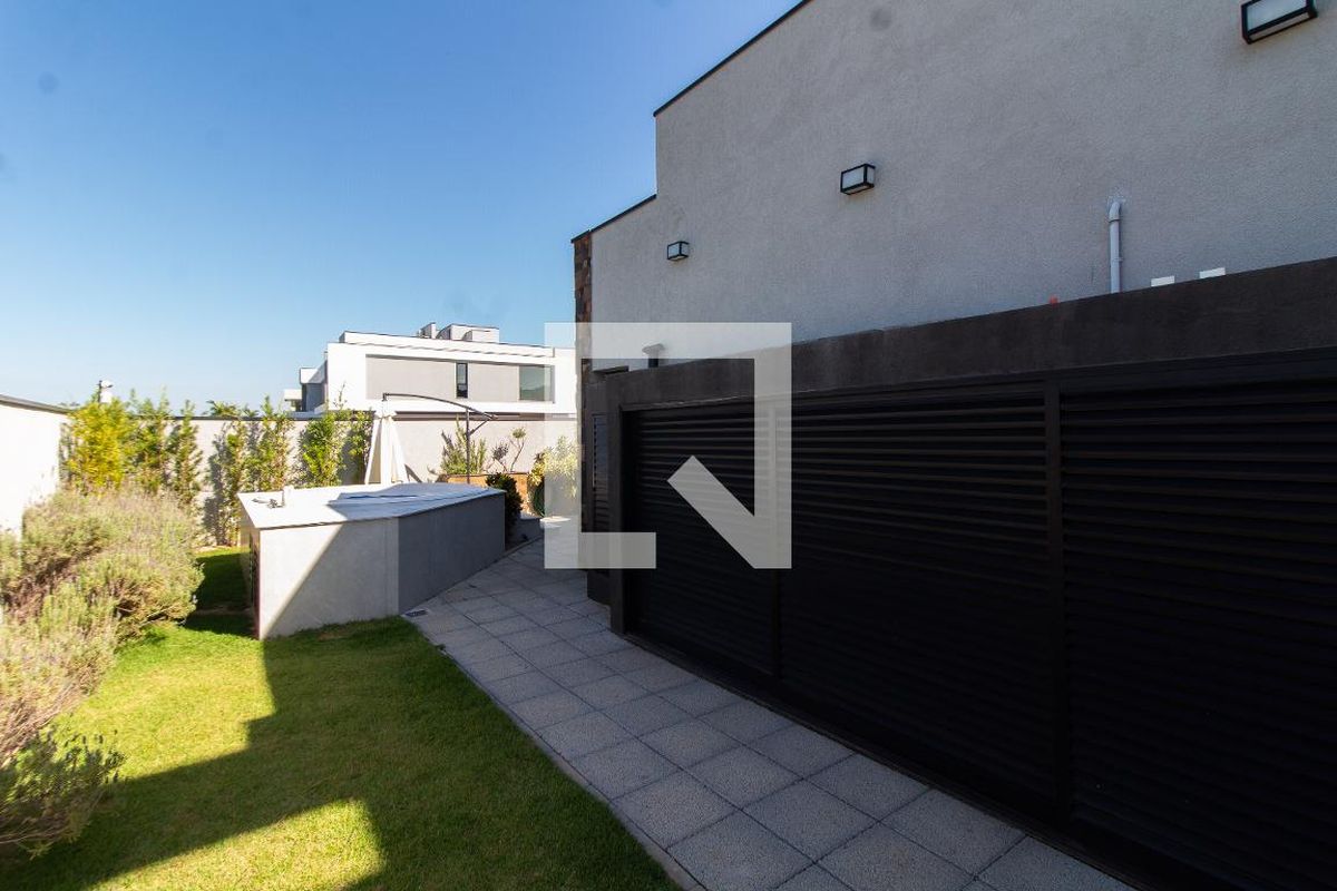 Casa à Venda - Fazenda Santa Cândida, 3 Quartos,  253 m2 em , Campinas - sp | SoloBR