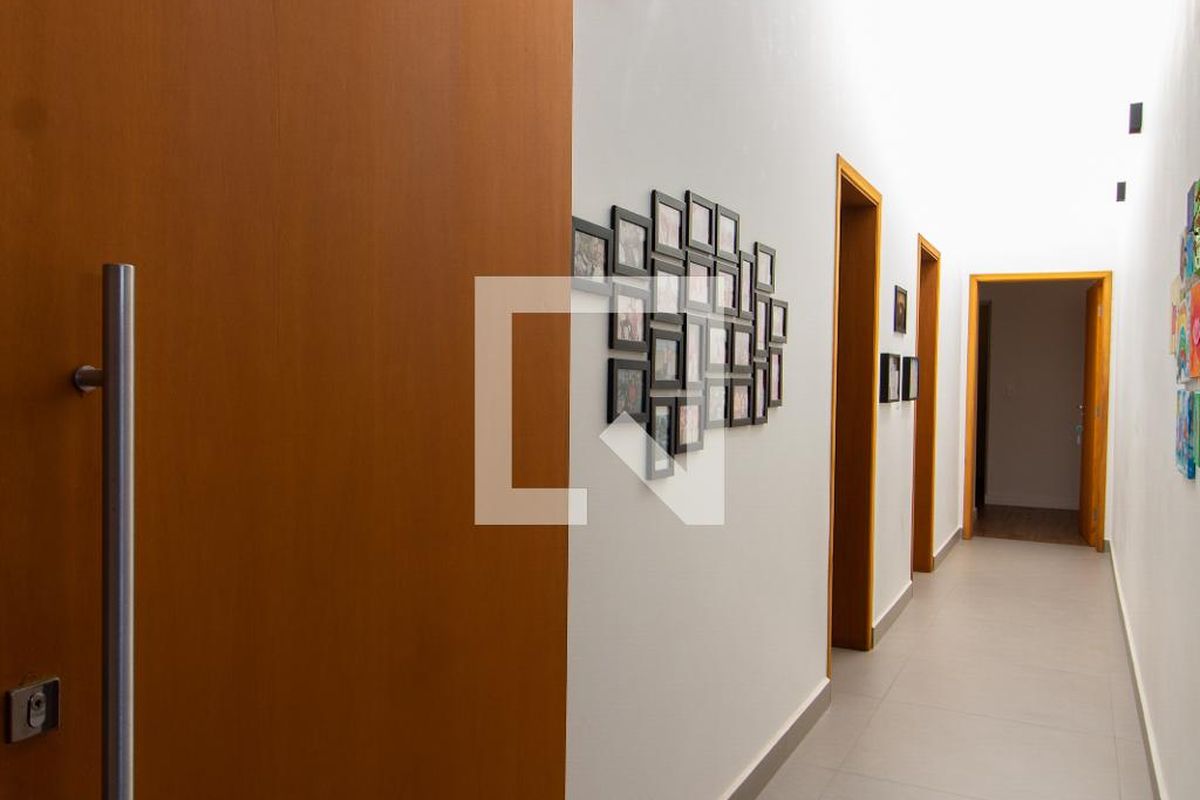 Casa à Venda - Fazenda Santa Cândida, 3 Quartos,  253 m2 em , Campinas - sp | SoloBR