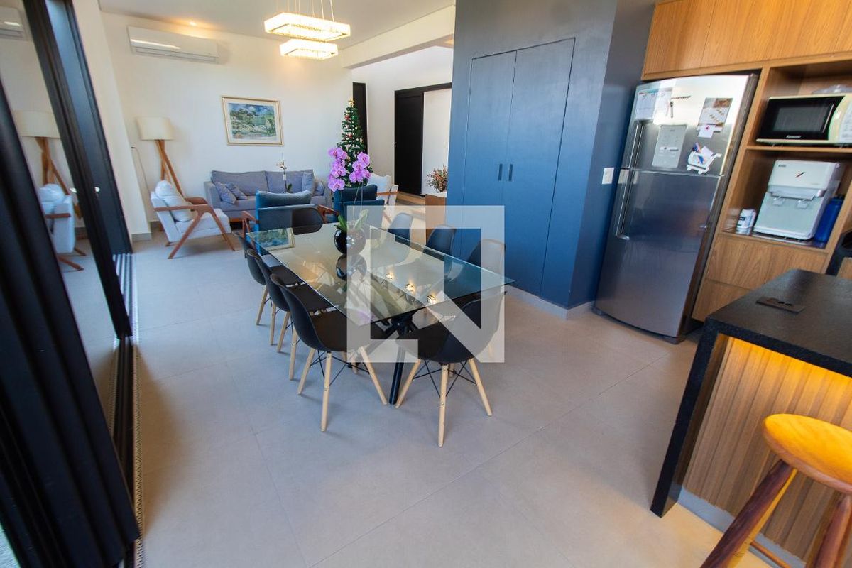 Casa à Venda - Fazenda Santa Cândida, 3 Quartos,  253 m2 em , Campinas - sp | SoloBR
