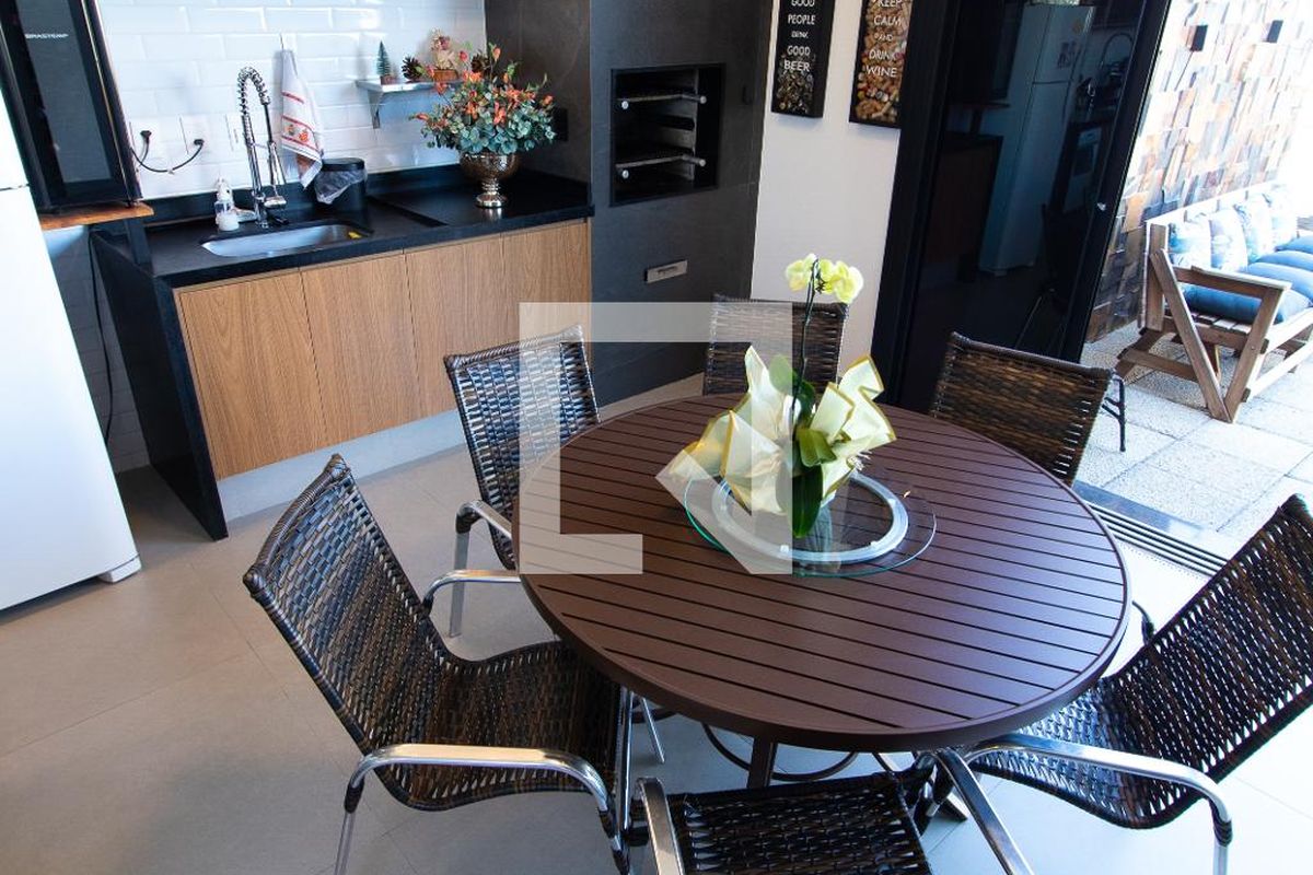 Casa à Venda - Fazenda Santa Cândida, 3 Quartos,  253 m2 em , Campinas - sp | SoloBR