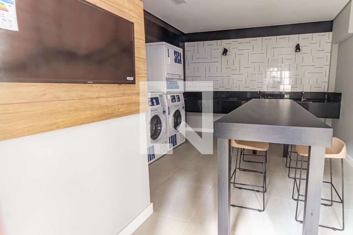 Apartamento, 2 quartos, 34 m² - Foto 52