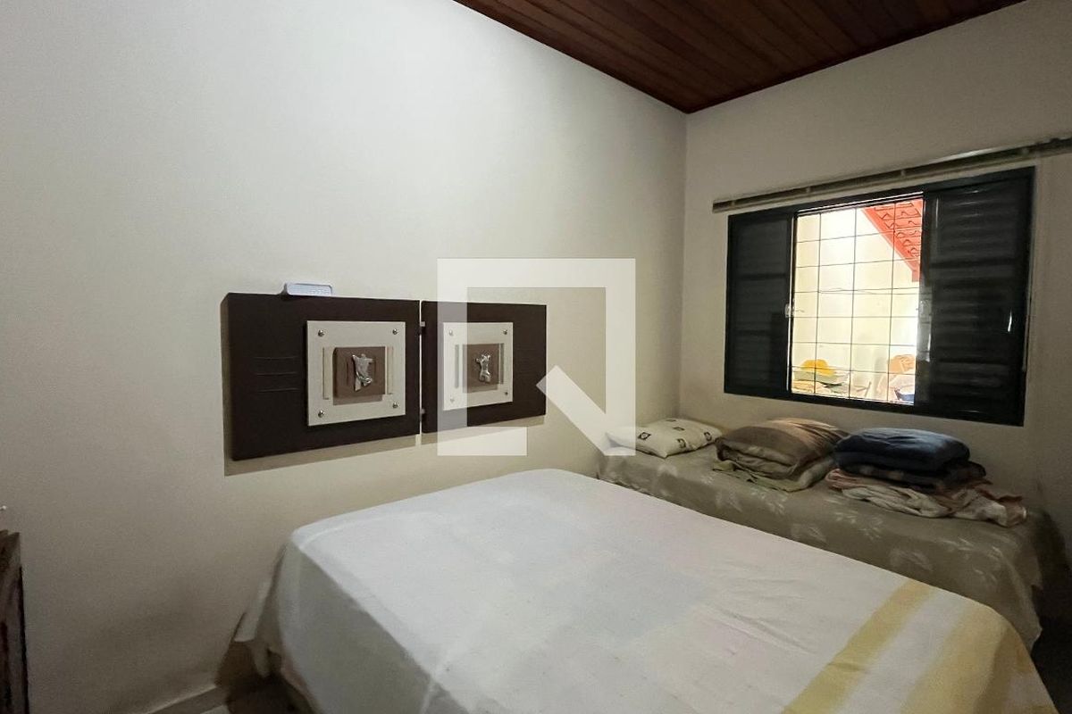 Casa à Venda - Taquaral, 2 Quartos,  144 m2 em , Campinas - sp | SoloBR