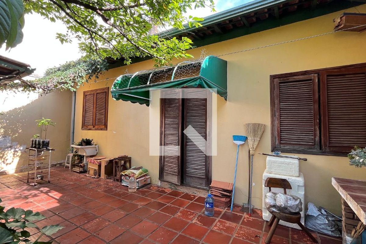 Casa à Venda - Taquaral, 2 Quartos,  144 m2 em , Campinas - sp | SoloBR