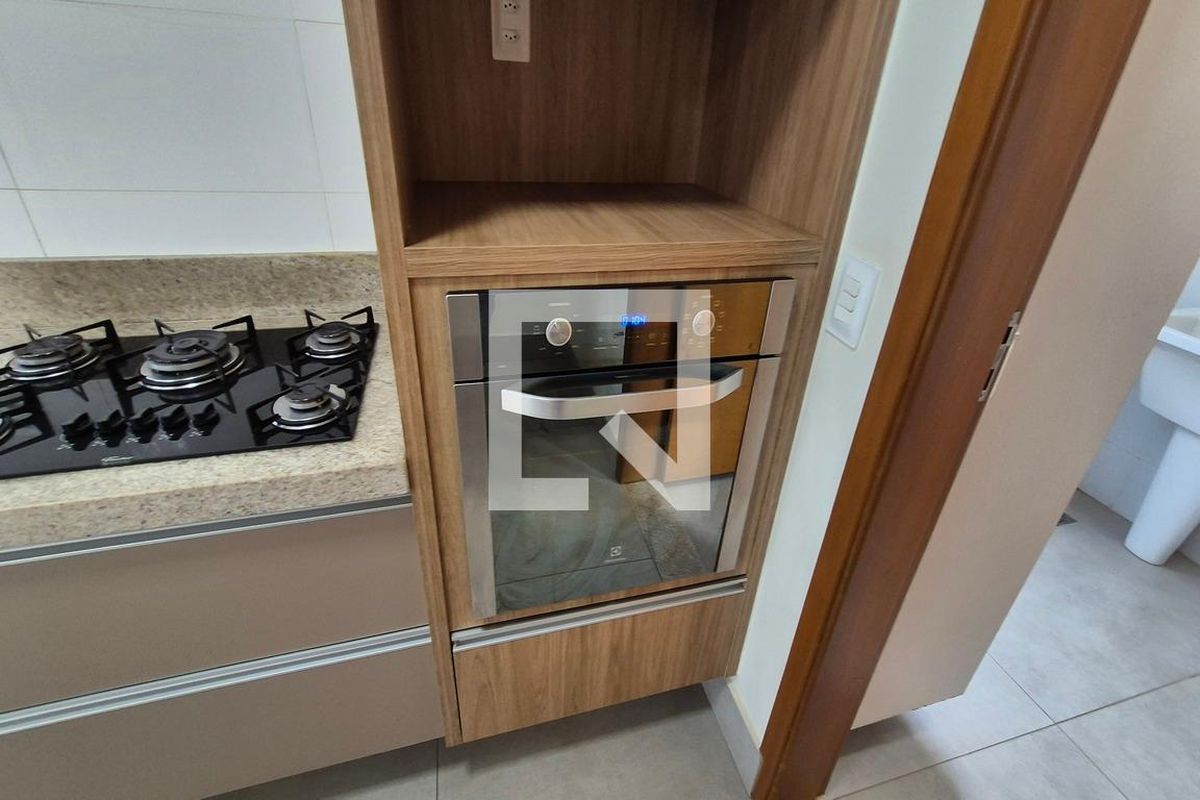 Casa à Venda - Swiss Park, 4 Quartos,  216 m2 em , Campinas - sp | SoloBR