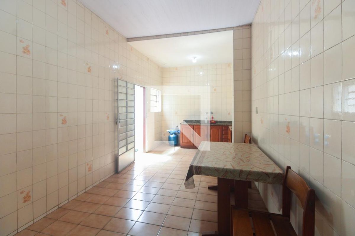 Casa, 2 quartos, 247 m² - Foto 36