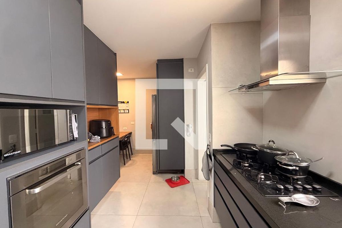 Apartamento, 4 quartos, 195 m² - Foto 33