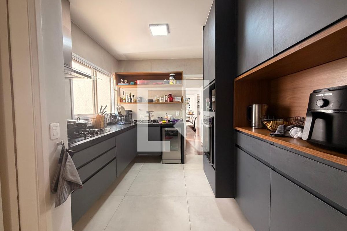 Apartamento, 4 quartos, 195 m² - Foto 23
