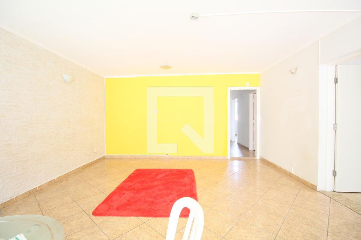 Casa, 3 quartos, 234 m² - Foto 2