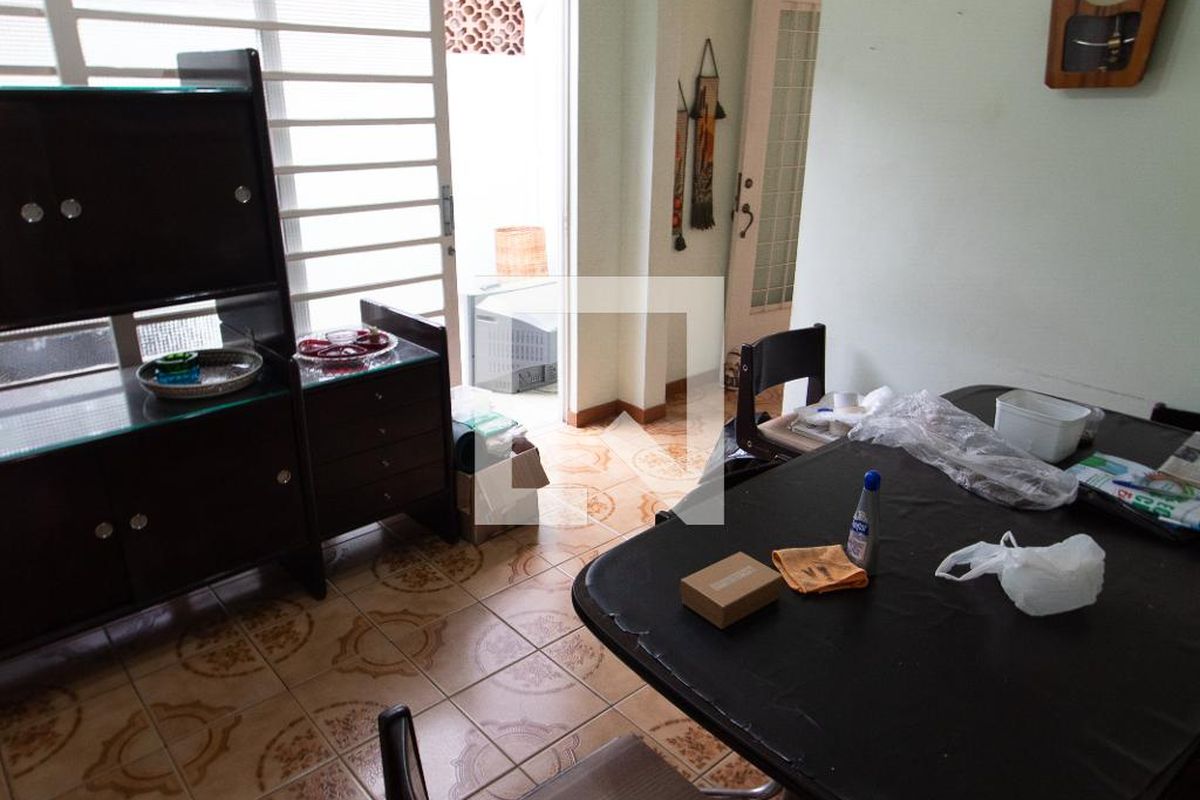 Casa à Venda - Taquaral, 3 Quartos,  300 m2 em , Campinas - sp | SoloBR