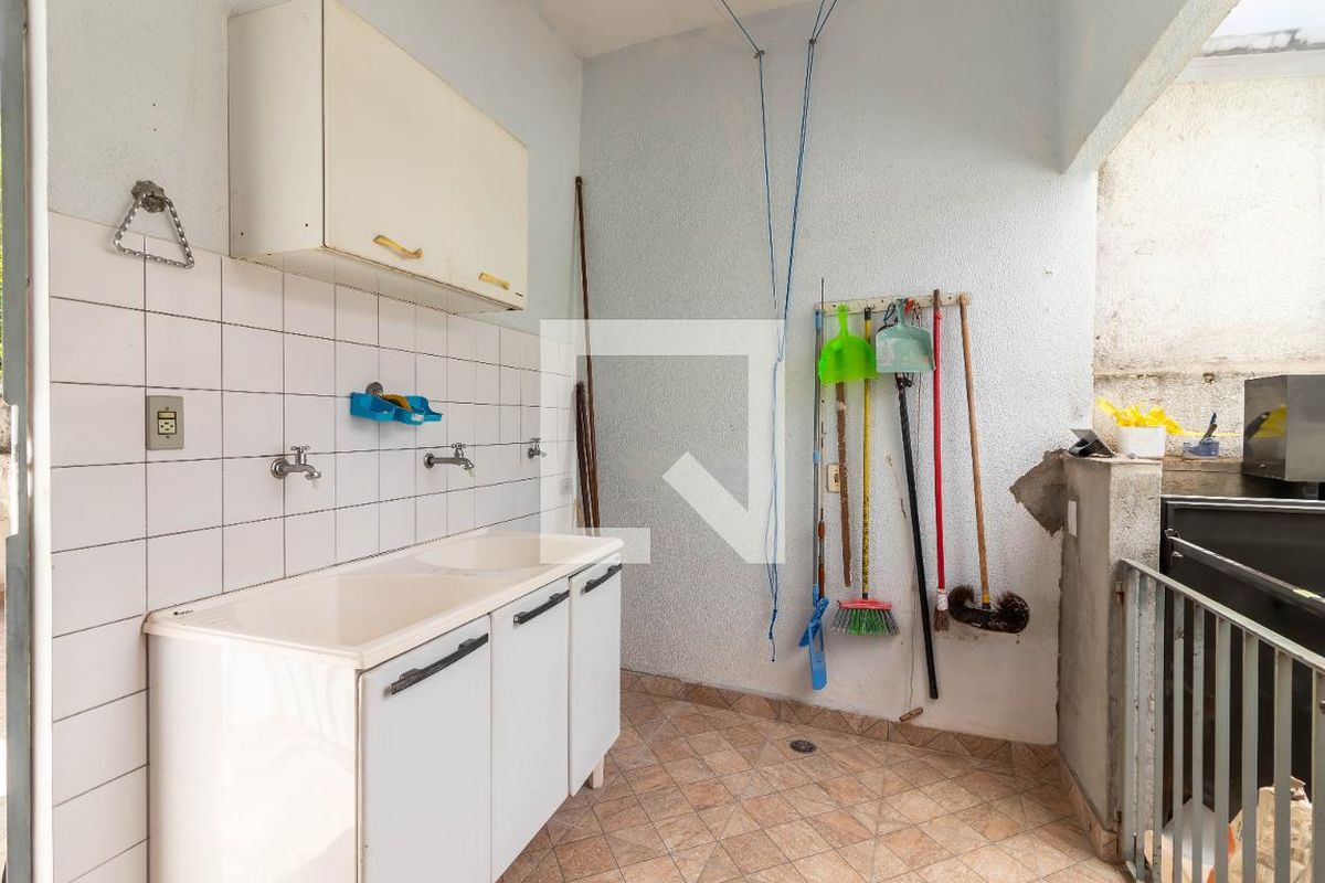 Casa, 3 quartos, 240 m² - Foto 56