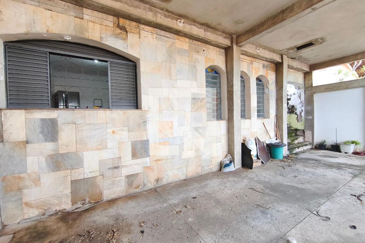 Casa à Venda - Jardim do Lago, 6 Quartos,  400 m2 em , Campinas - sp | SoloBR