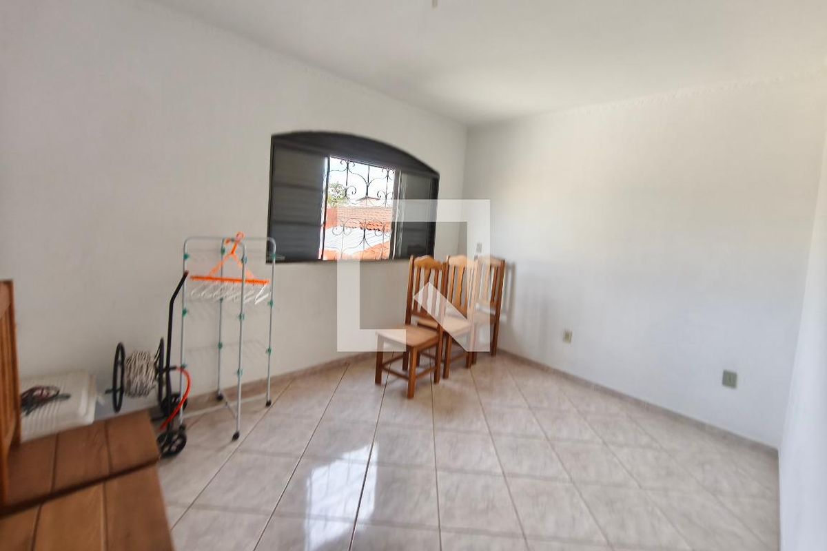 Casa à Venda - Jardim do Lago, 6 Quartos,  400 m2 em , Campinas - sp | SoloBR