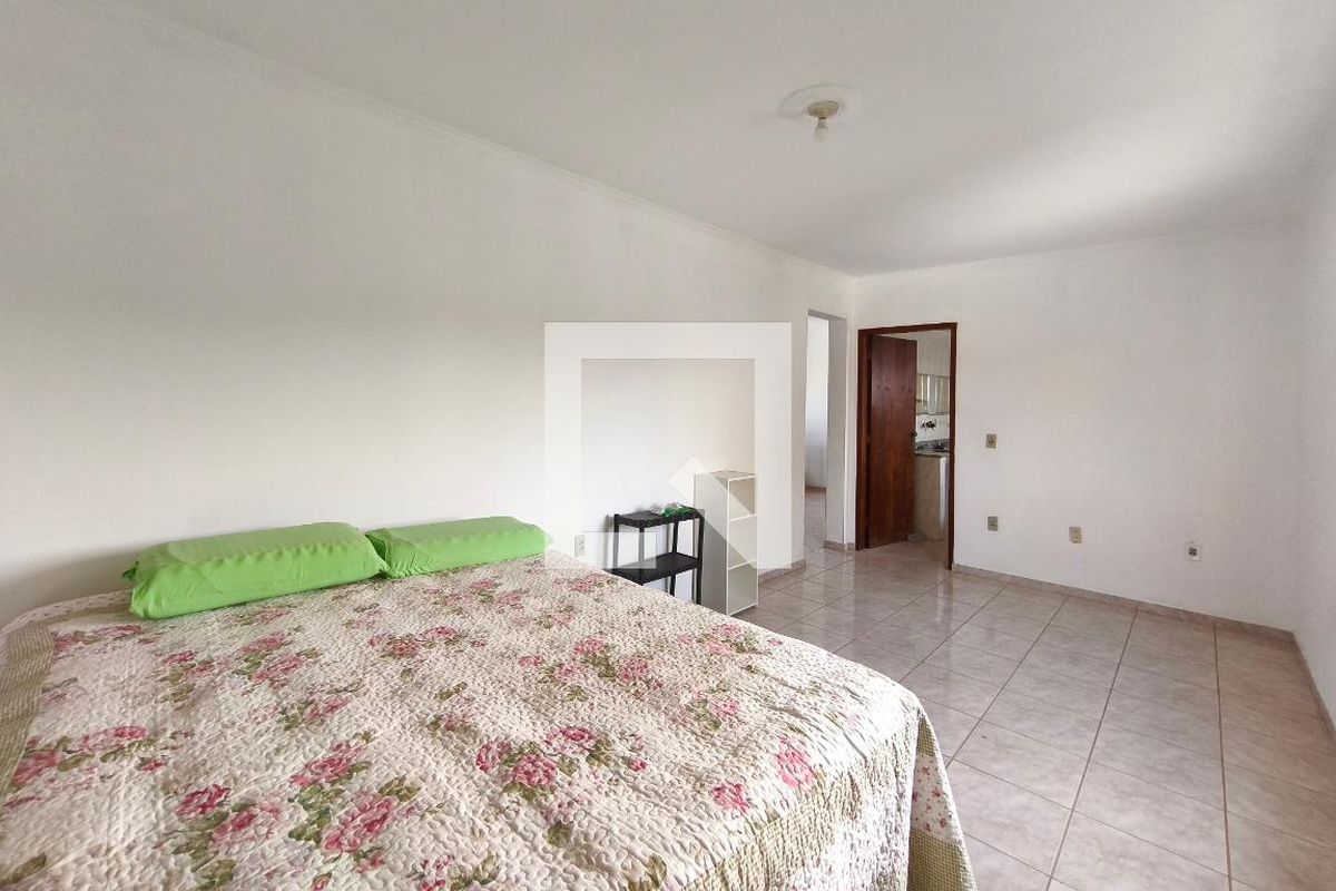Casa à Venda - Jardim do Lago, 6 Quartos,  400 m2 em , Campinas - sp | SoloBR
