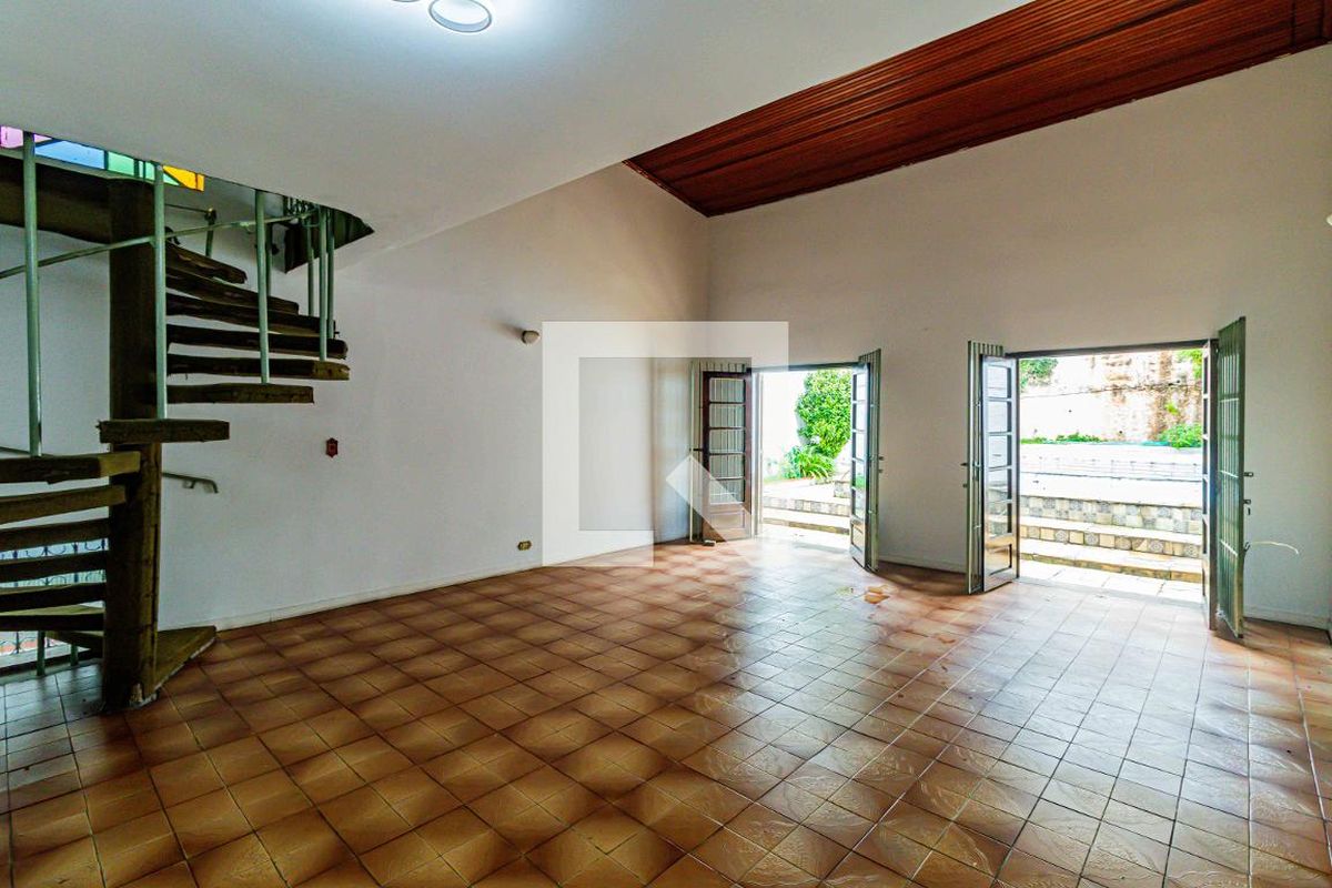 Casa, 3 quartos, 180 m² - Foto 2
