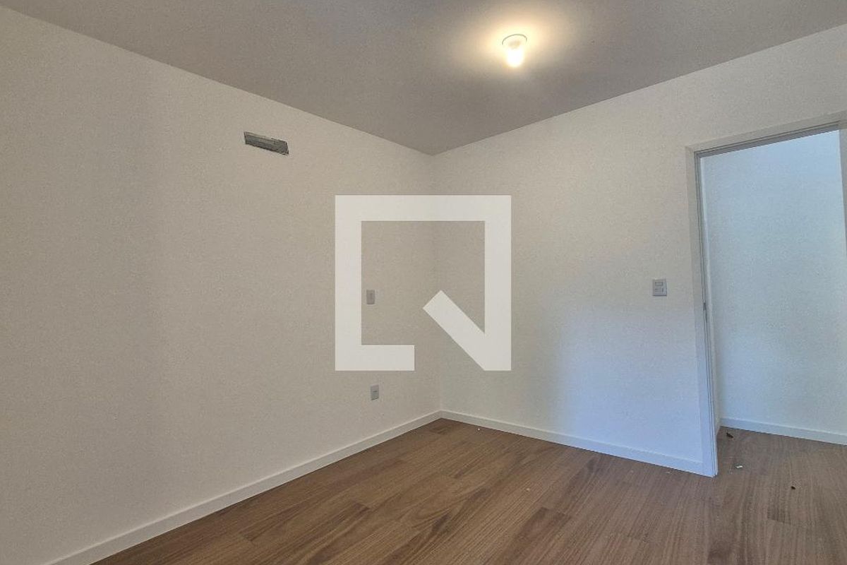 Casa, 4 quartos, 220 m² - Foto 40