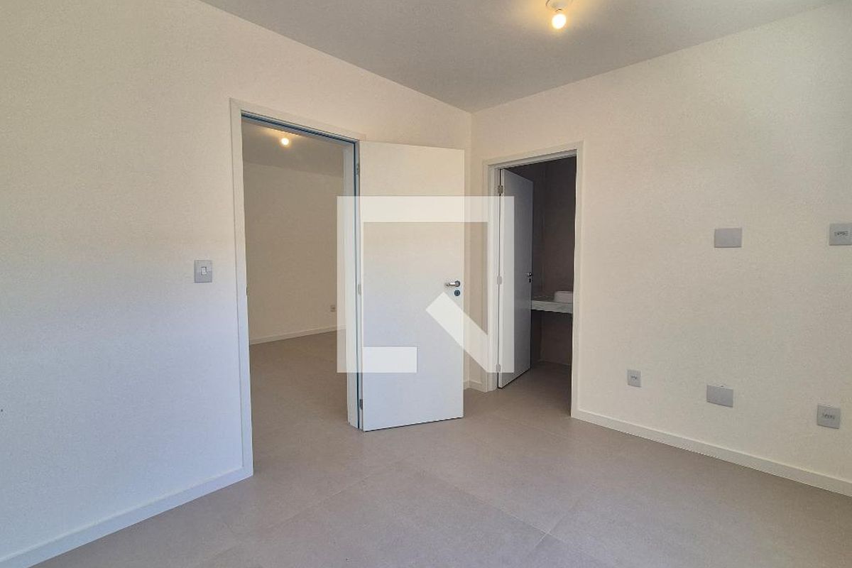 Casa, 4 quartos, 220 m² - Foto 22