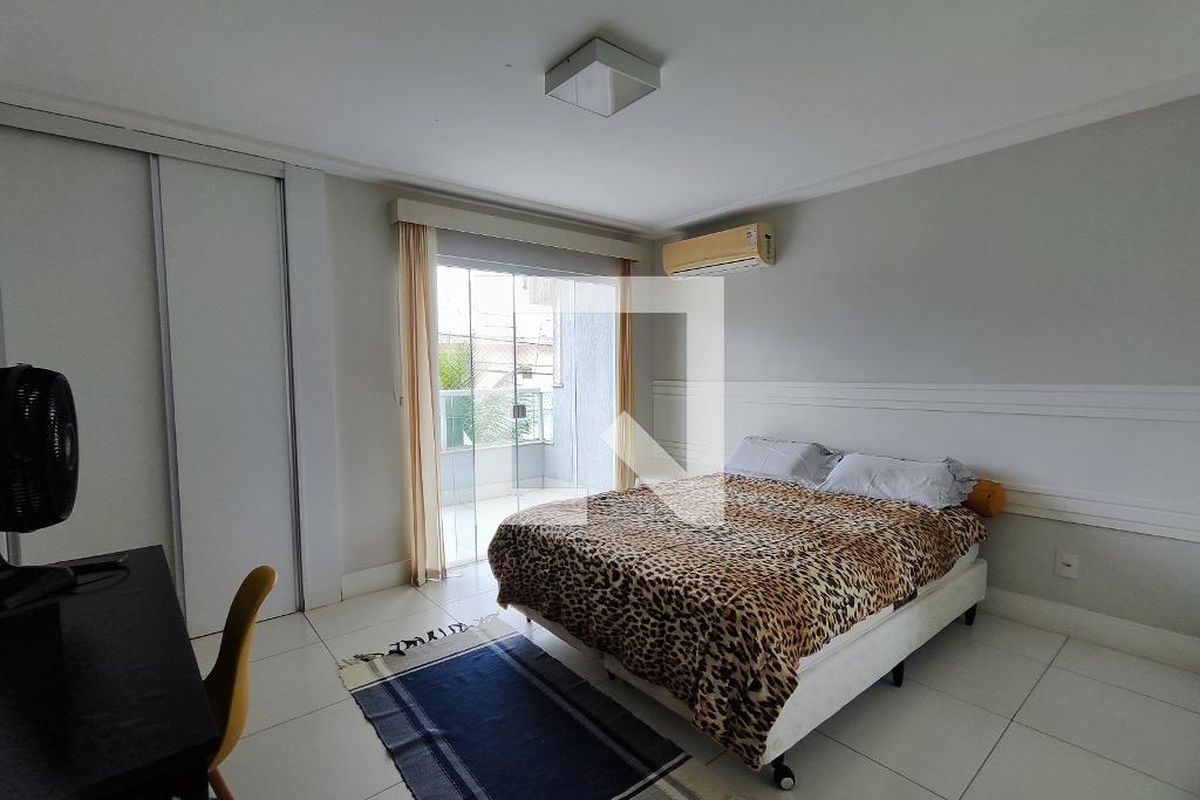 Casa, 5 quartos, 200 m² - Foto 14
