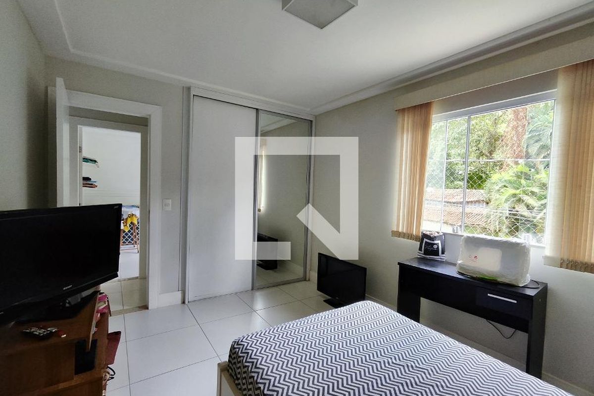 Casa, 5 quartos, 200 m² - Foto 36