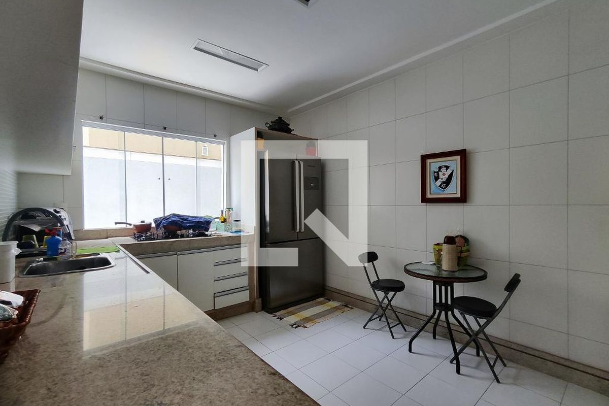 Casa, 5 quartos, 200 m² - Foto 43