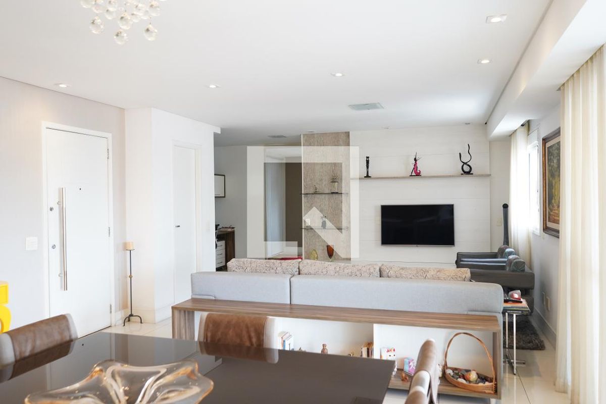Apartamento, 3 quartos, 152 m² - Foto 1
