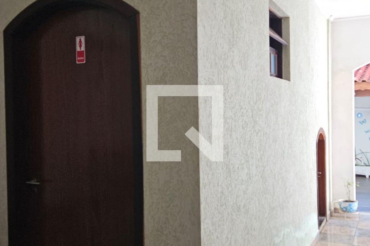 Casa, 3 quartos, 250 m² - Foto 23