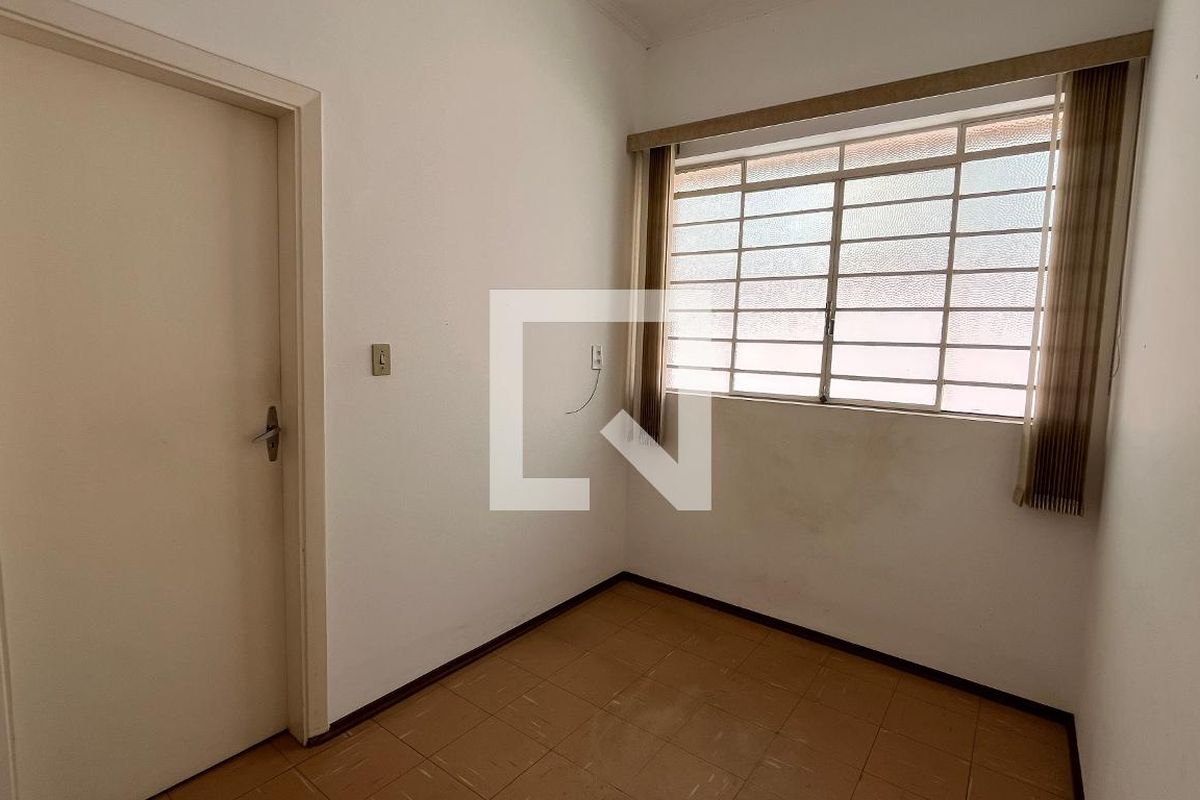 Casa à Venda - Bosque, 3 Quartos,  118 m2 em , Campinas - sp | SoloBR