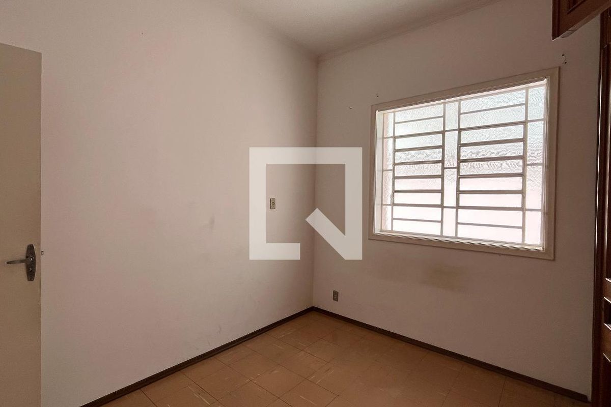 Casa à Venda - Bosque, 3 Quartos,  118 m2 em , Campinas - sp | SoloBR