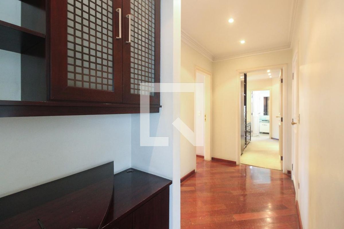 Apartamento, 3 quartos, 280 m² - Foto 94