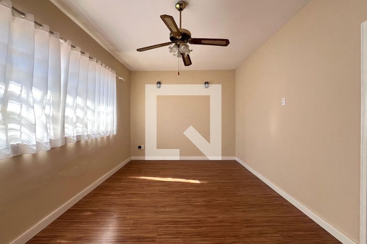 Casa à Venda - Parque Prado, 3 Quartos,  250 m2 em , Campinas - sp | SoloBR