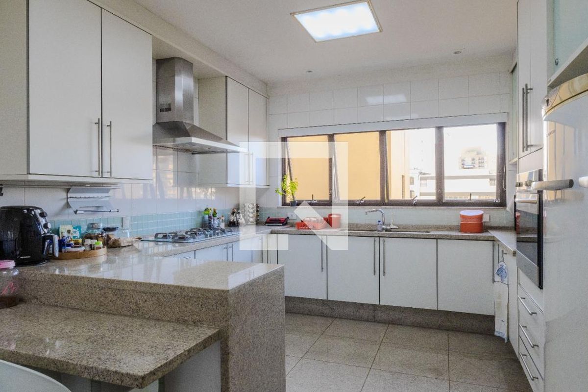 Apartamento à Venda - Cambuí, 4 Quartos,  580 m2 em , Campinas - sp | SoloBR